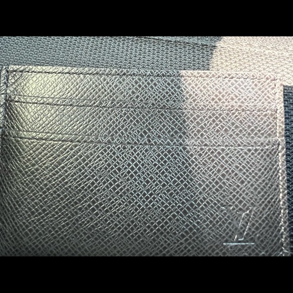 3 card holder. Louis Vuitton. Like new. Black in color. - Picture 2 of 2